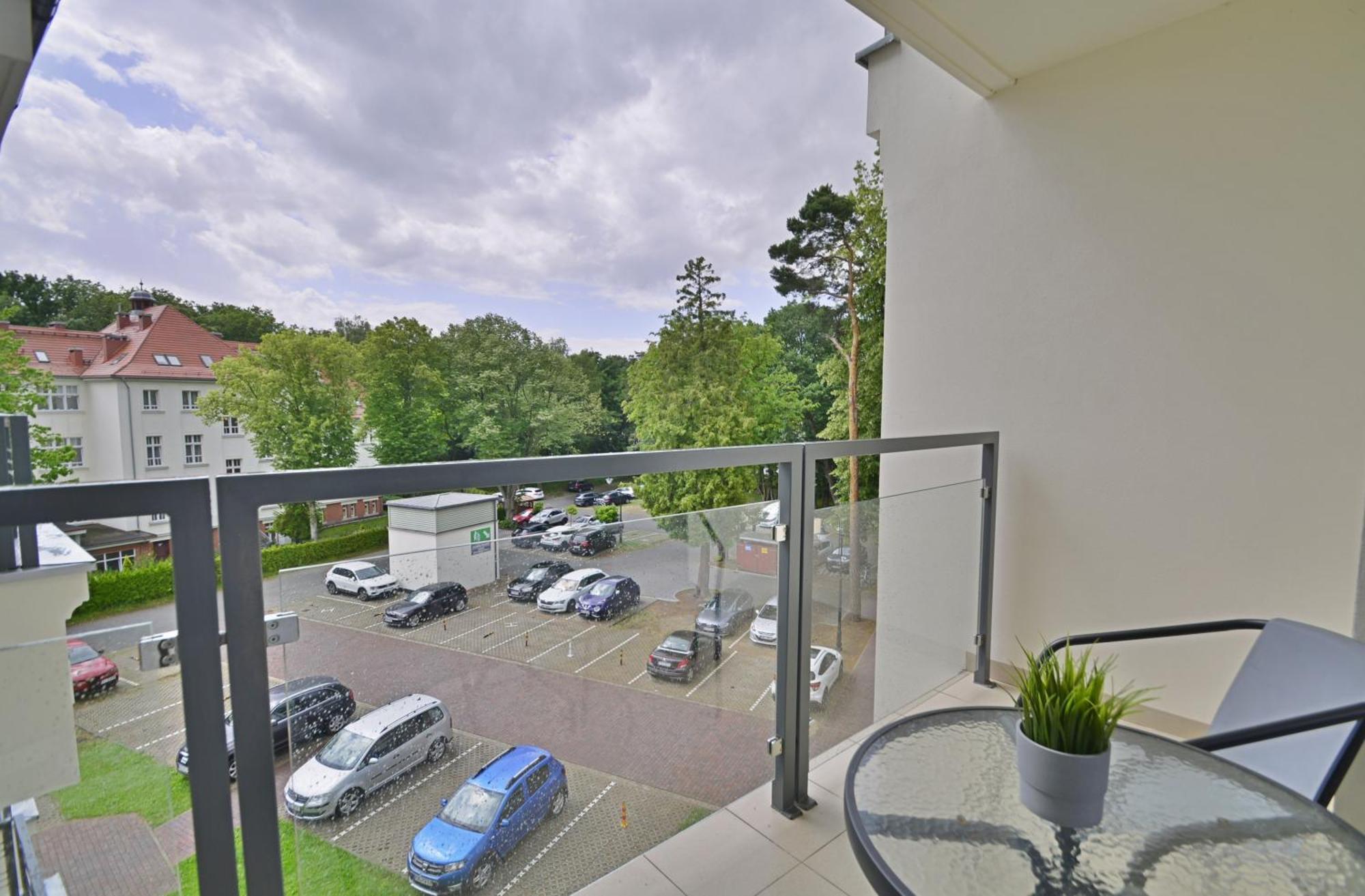 Osiedle Cesarskie Apartamenty - Parking - Apartamenty Bryza Świnoujście Exterior foto