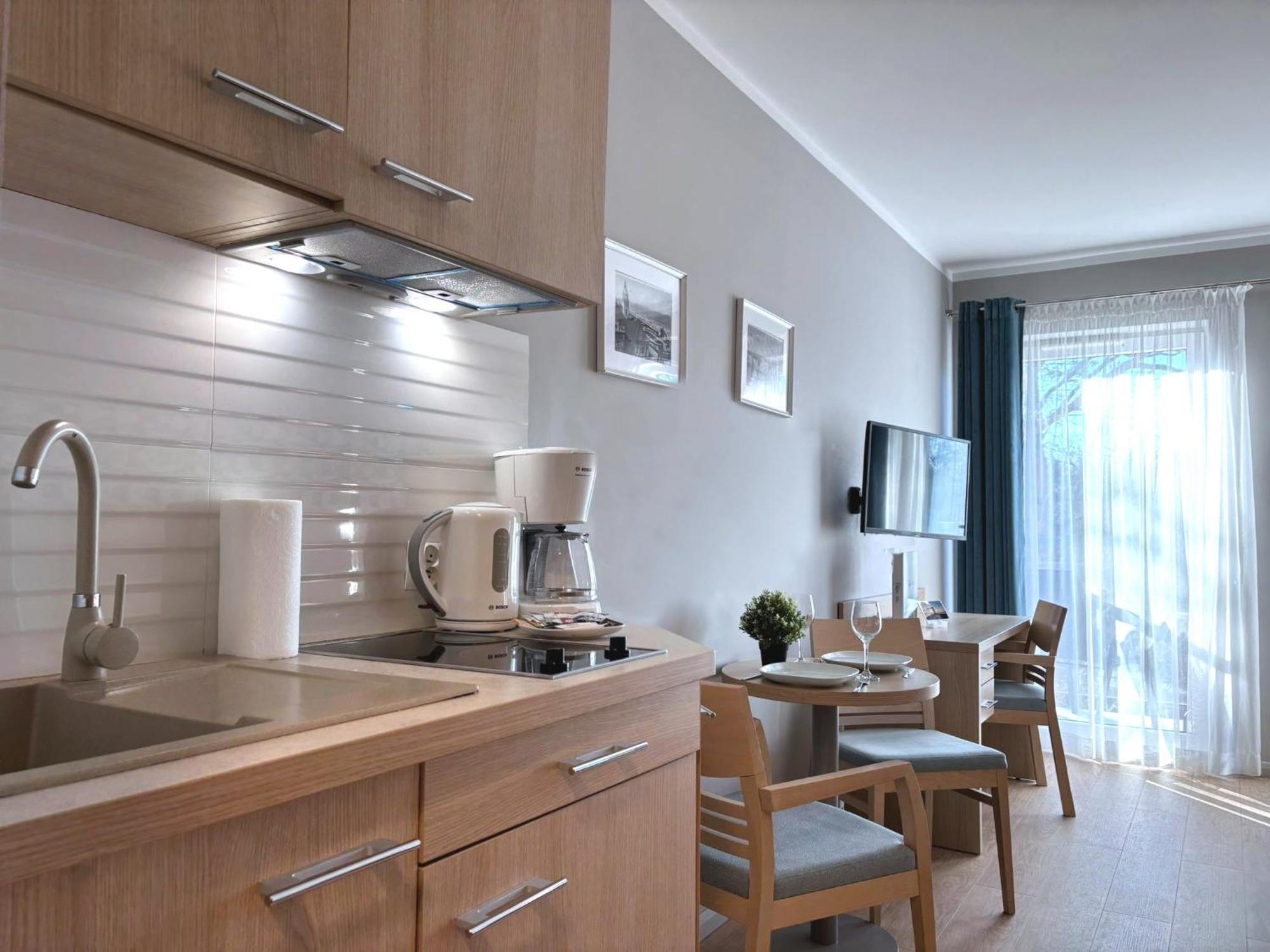Osiedle Cesarskie Apartamenty - Parking - Apartamenty Bryza Świnoujście Exterior foto
