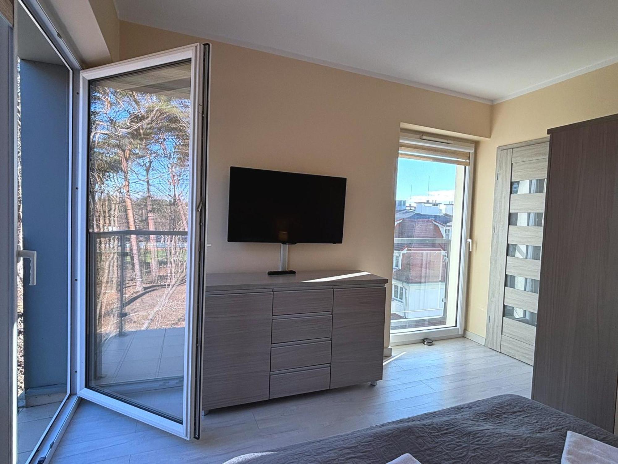 Osiedle Cesarskie Apartamenty - Parking - Apartamenty Bryza Świnoujście Exterior foto